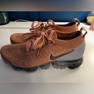 Nike Vapormax - Size 9